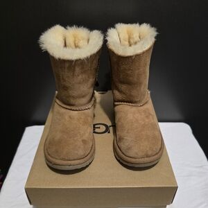 KIDS SIZE 12 UGG BAILEY BOW II BOOTS
